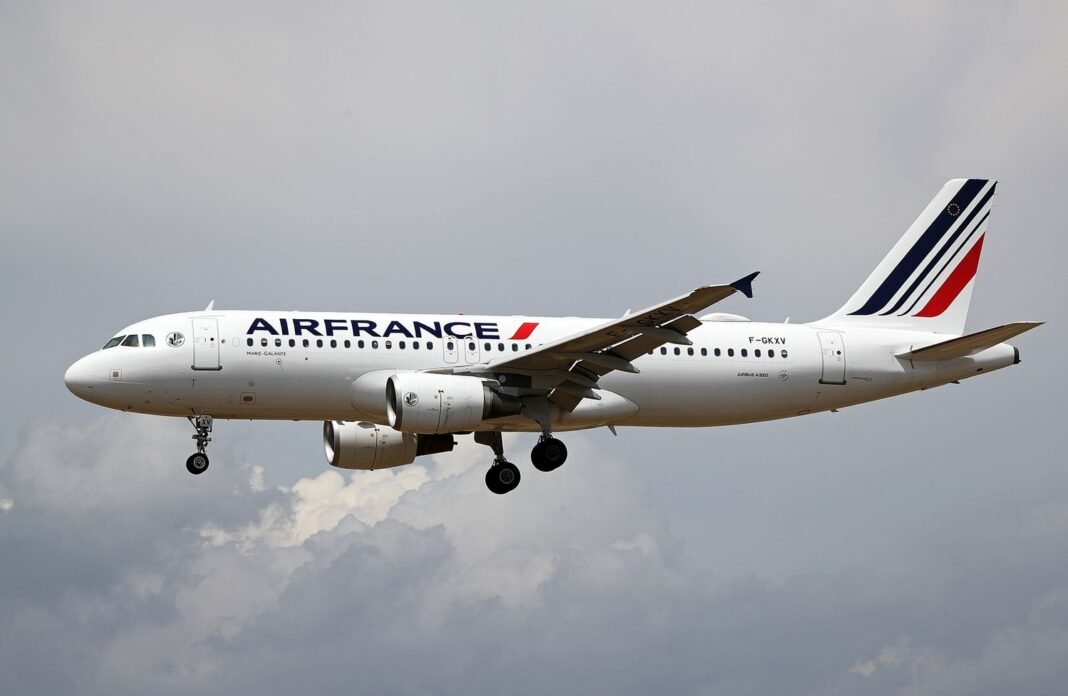 AIRFRANCE0222-8a8b449f609442d787f43c0cc579d6c8