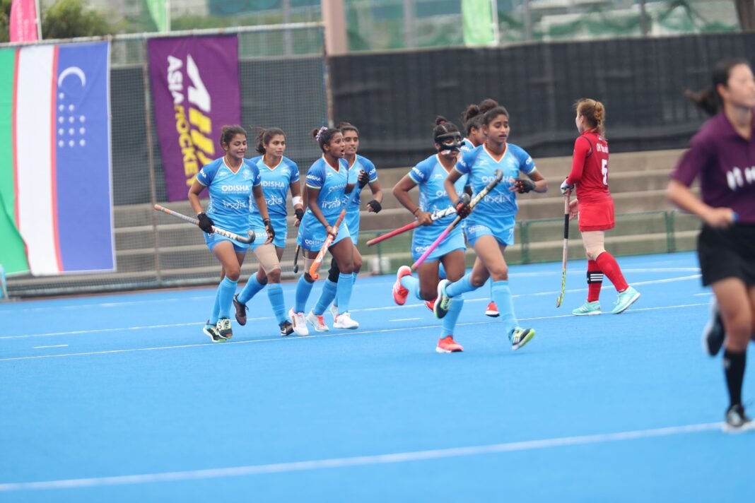 Indian_Junior_Women_Team_players_in_action