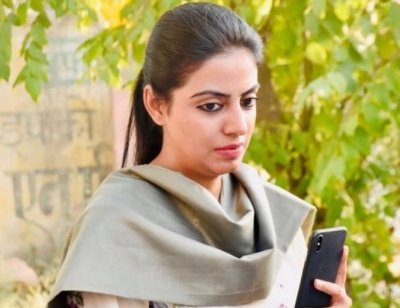 divya_maderna