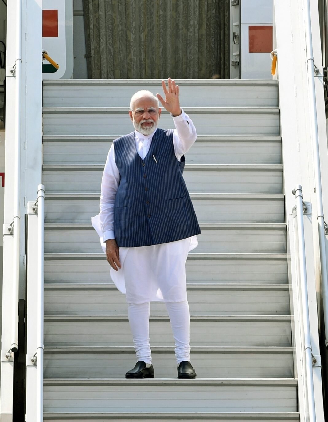 9259df8a11f31acc71a99bc2b34afb28-1